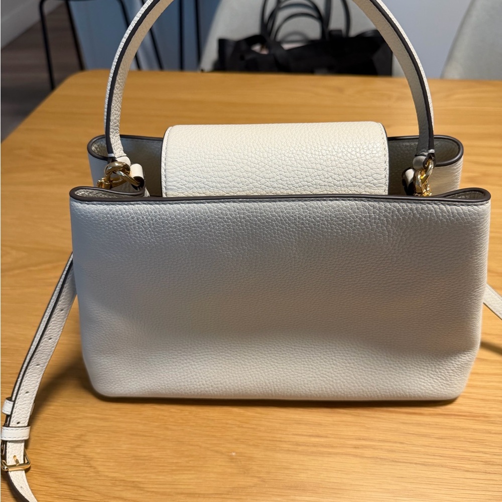 Tory Burch Cream Satchel with Gold Logo - Picture 2 of 5